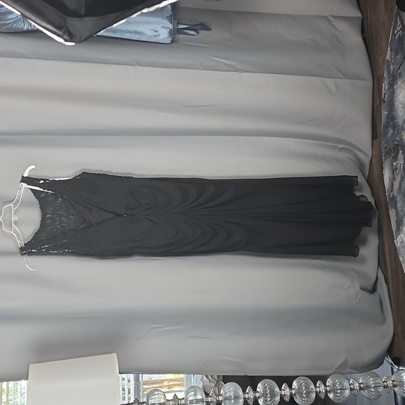 Black Davids Bridal Dress Size 12 - Picture 4 of 9